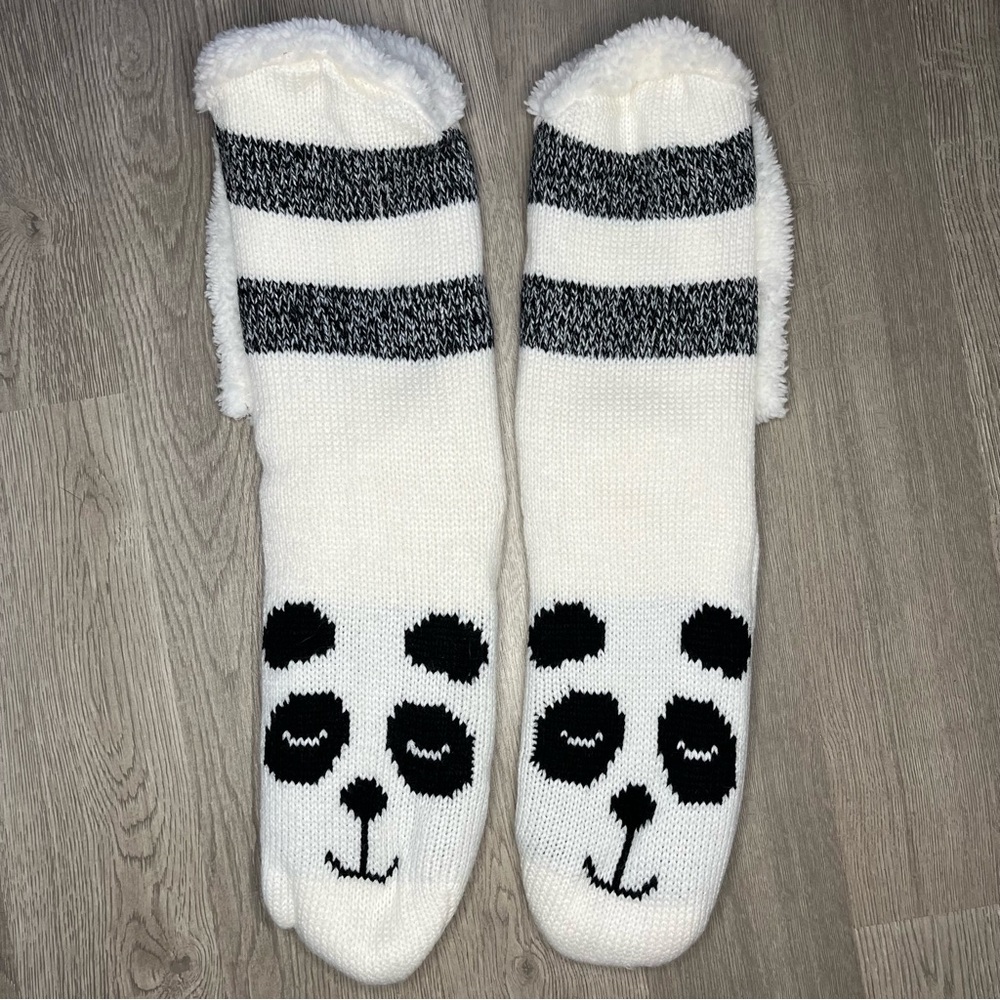 NWOT Non-Slip Fuzzy Panda Socks